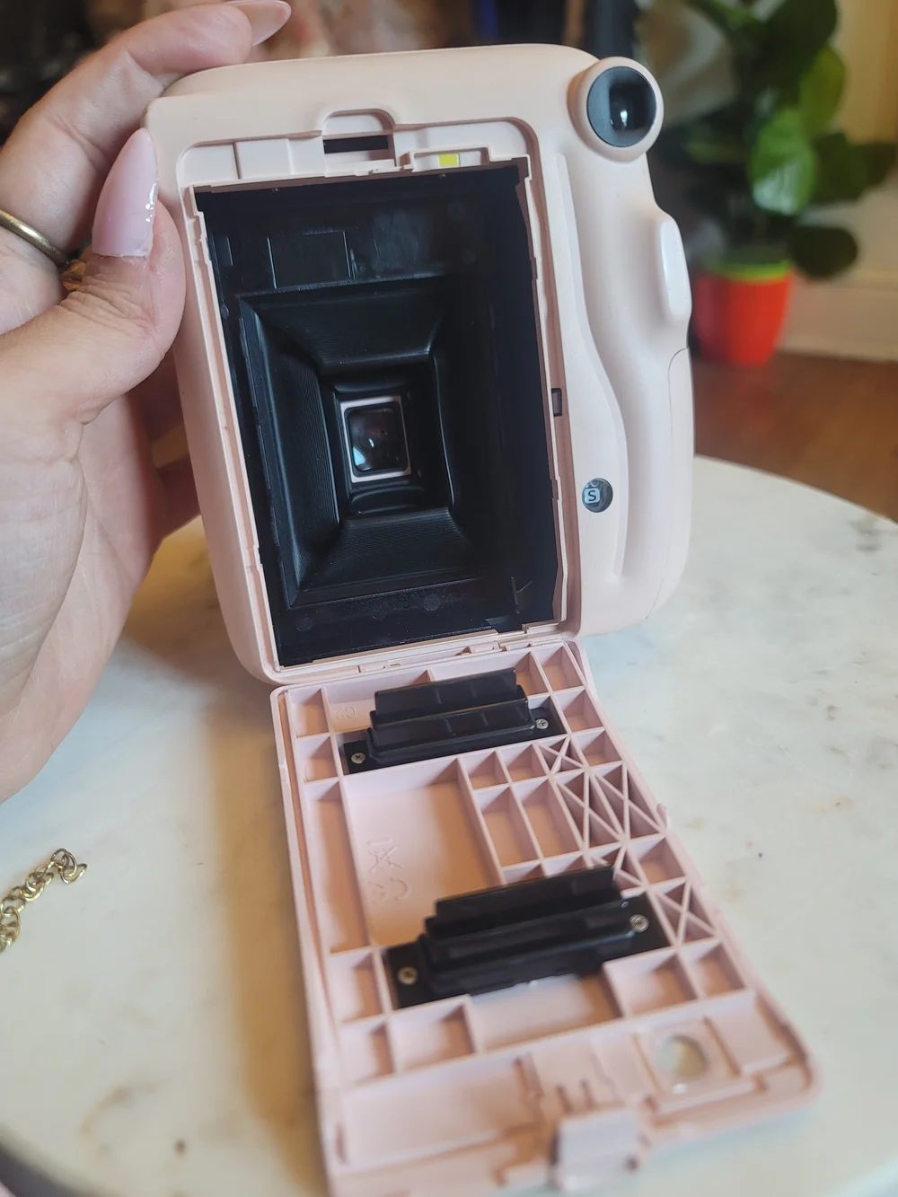 Fujifilm Instax Mini 11 Instant Camera - Blush Pink